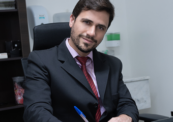 Dr. Mateus Prado Galuppo Martins
